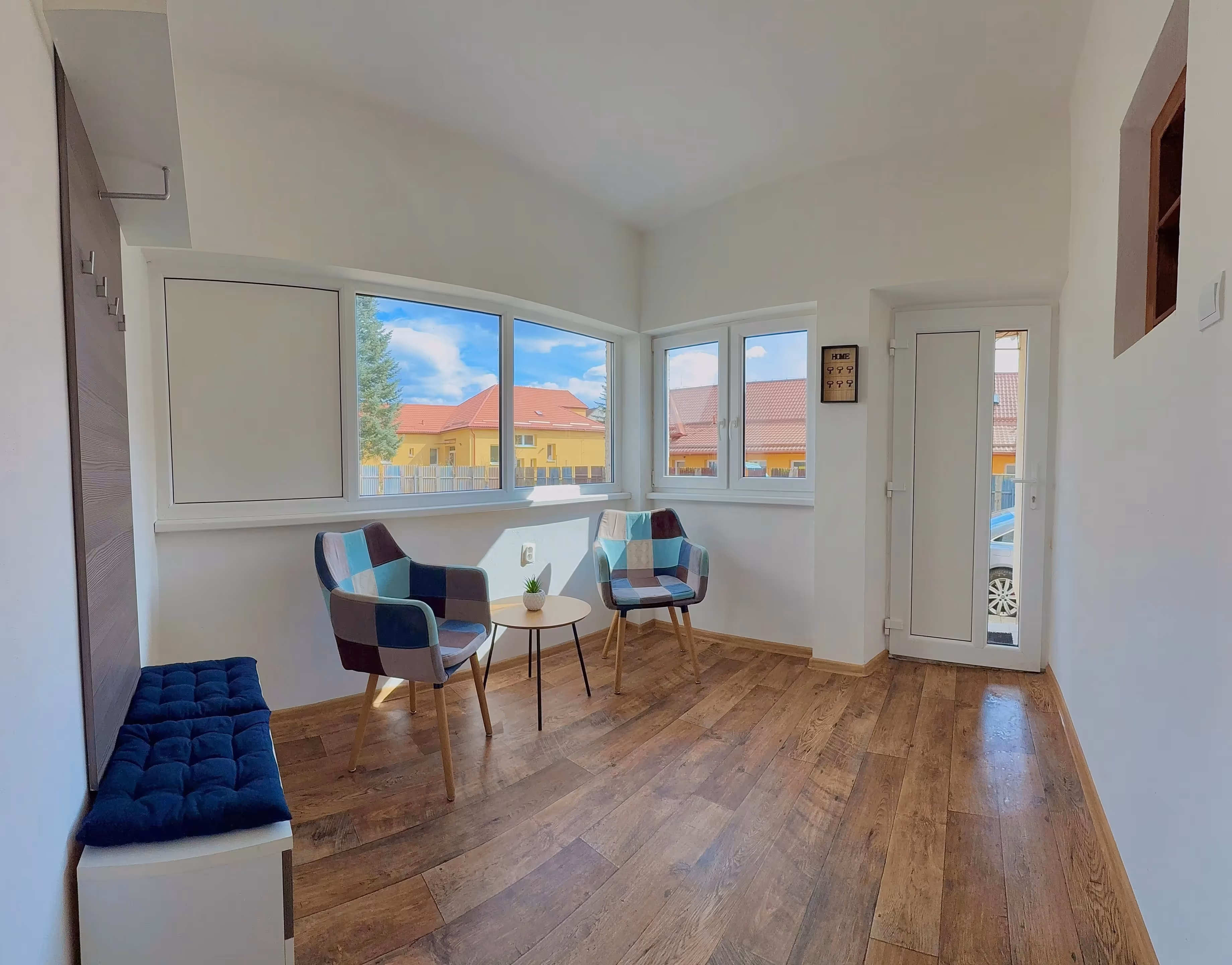House for Rent - Companies, Students and Families gallery image 1