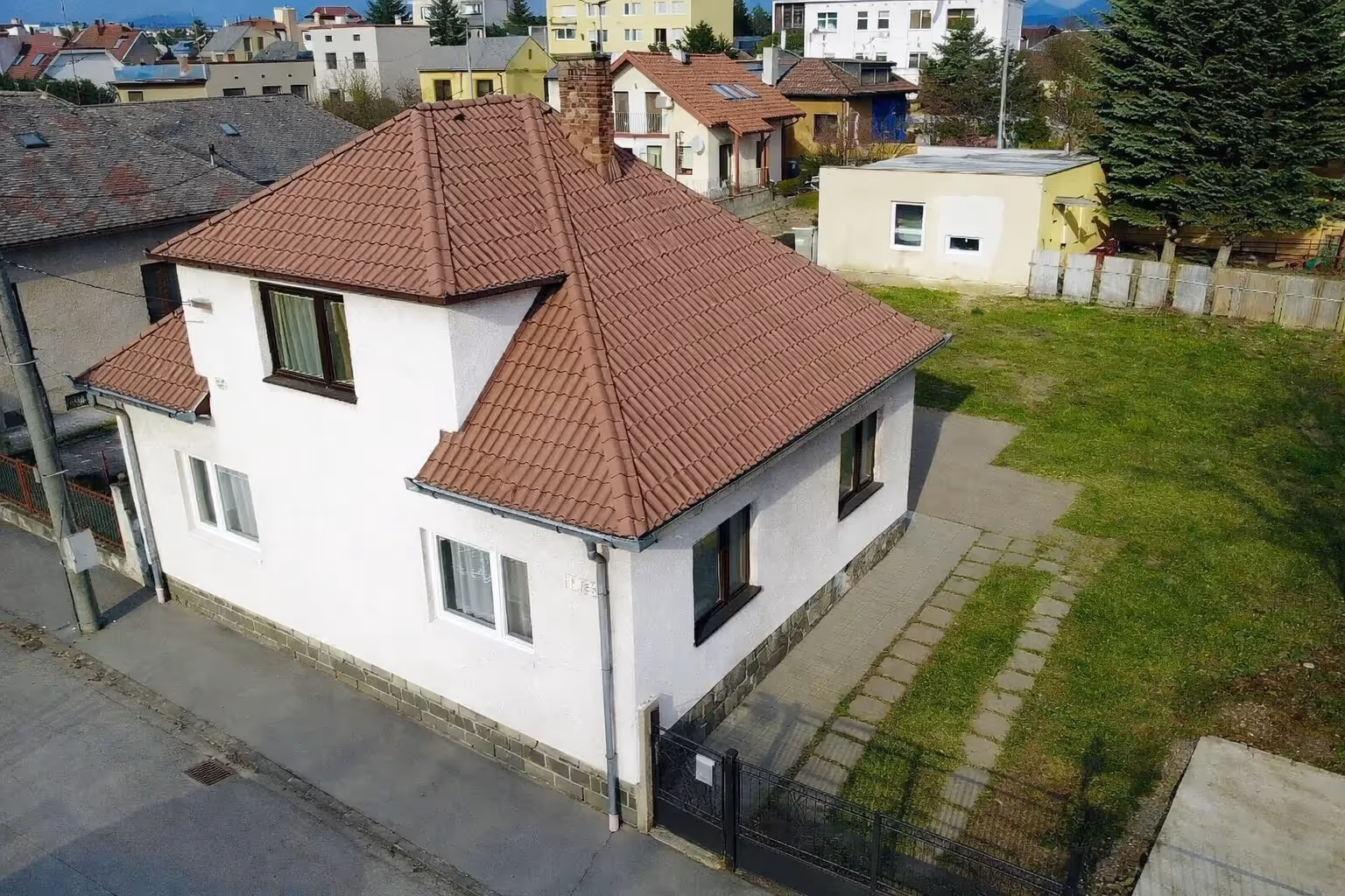 House for Rent - Companies, Students and Families gallery image 2