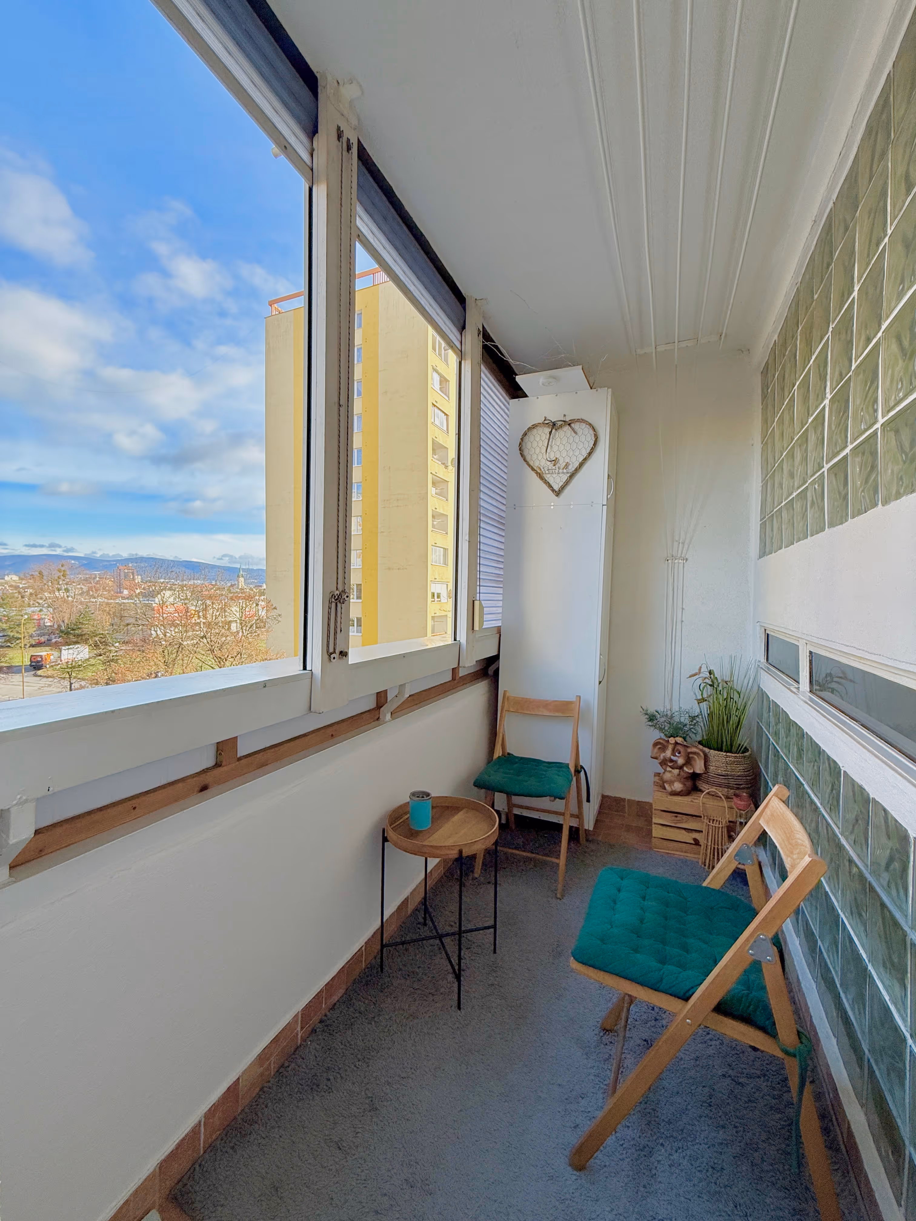 Modern 2-Bedroom Apartment