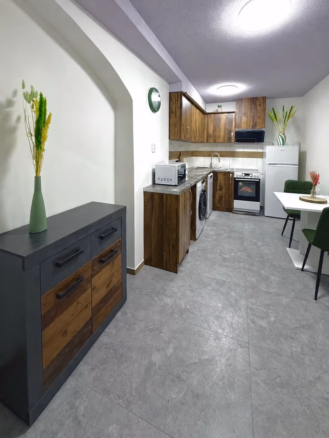 1 Bedroom - Apartment