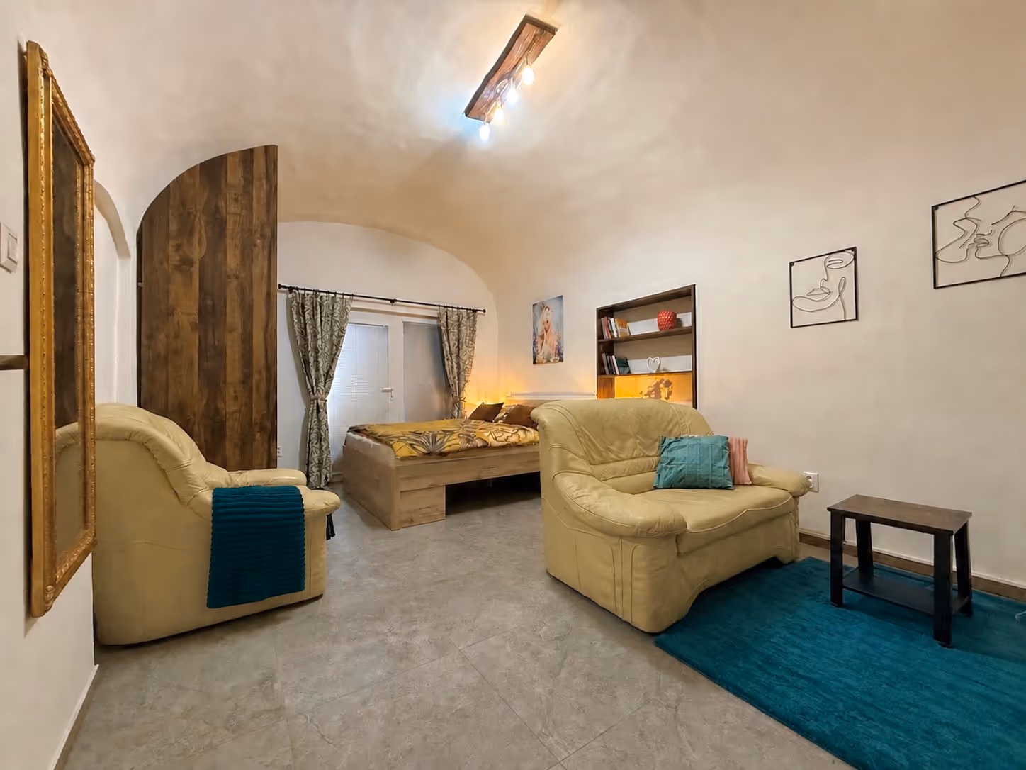 1 Bedroom - Apartment