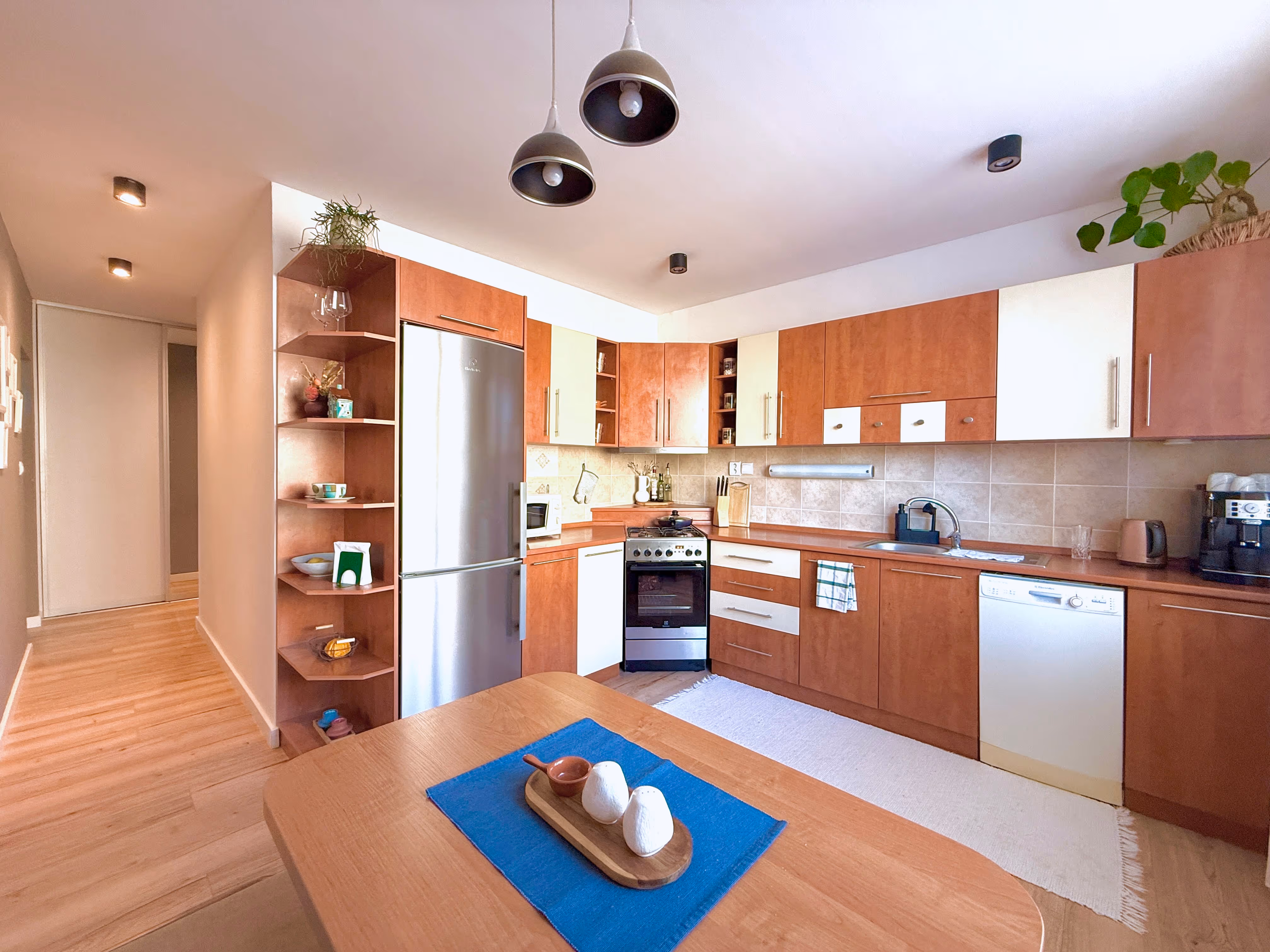 Modern 2-Bedroom Apartment