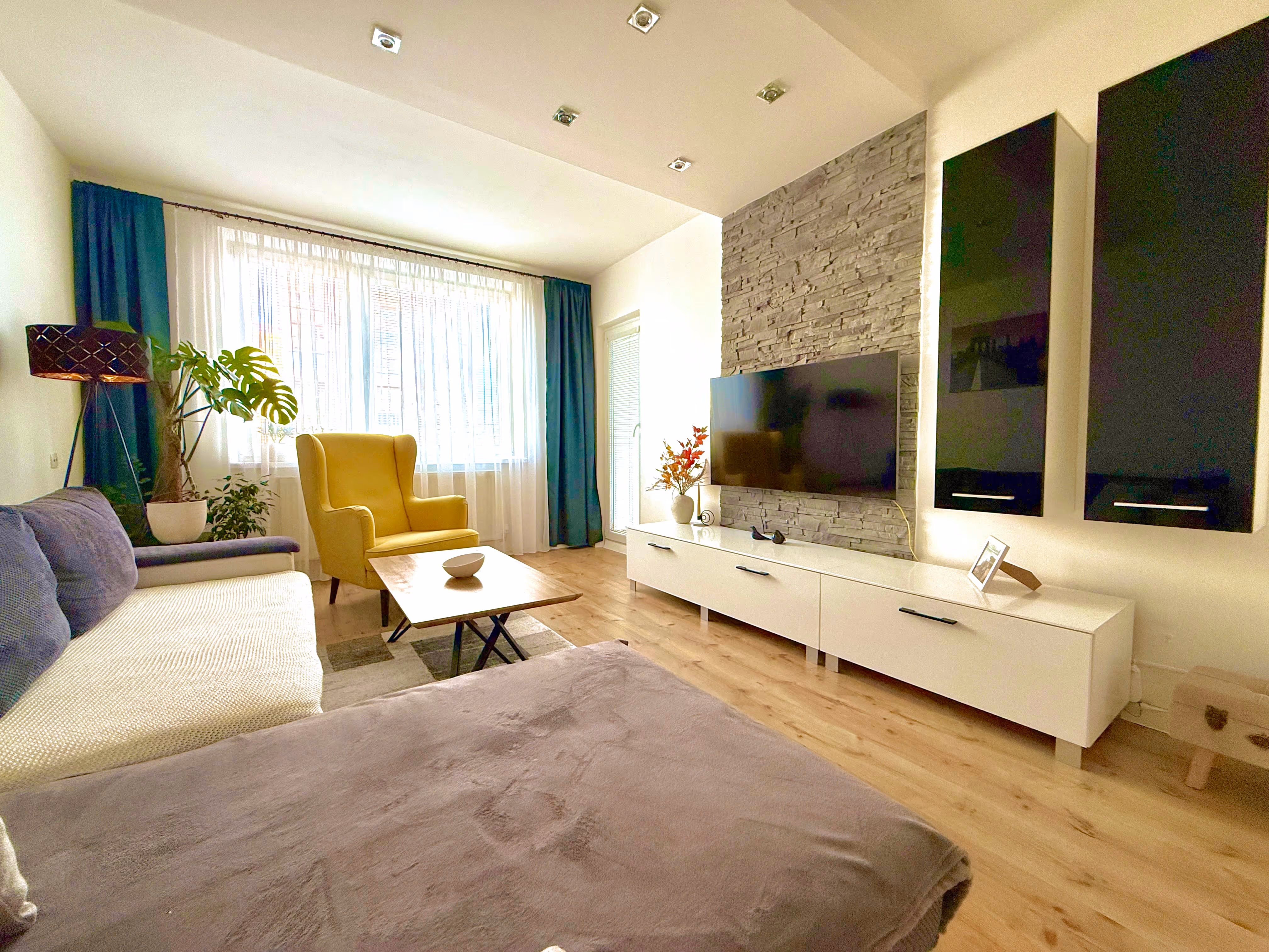 Modern 2-Bedroom Apartment